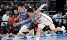 爱游戏官网-新疆队员远射得分，领先优势加大的简单介绍