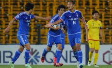 爱游戏登录入口-勤奋拼搏！亚冠赛场上演悍然对决的简单介绍