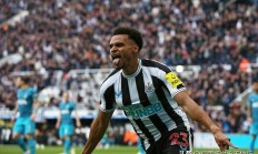 爱游戏体育平台-纽卡斯尔头号射手破门，帮助球队胜出