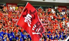 足球俱乐部联赛火爆进行中，球员斗志满满