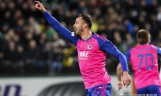 爱游戏体育直播-包含鹿岛鹿角阵容齐整，劲旅全力以赴世俱杯争冠的词条