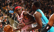 爱游戏网页版入口-猛龙负于黄蜂，遭遇四连败