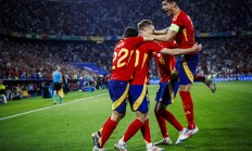 爱游戏app-火热对决！欧洲足坛豪门互拼实力，殊荣在望的简单介绍