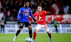 爱游戏亚洲官网-布雷斯特主场不敌里昂，吞下三连败