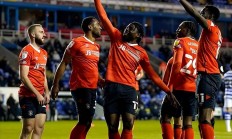 爱游戏官网-关于狼队欲反弹斯旺西城，劲敌难缠的信息