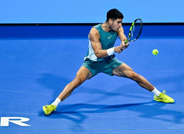 西班牙男子网球选手成功晋级四强(西班牙男子网球选手成功晋级四强是谁)