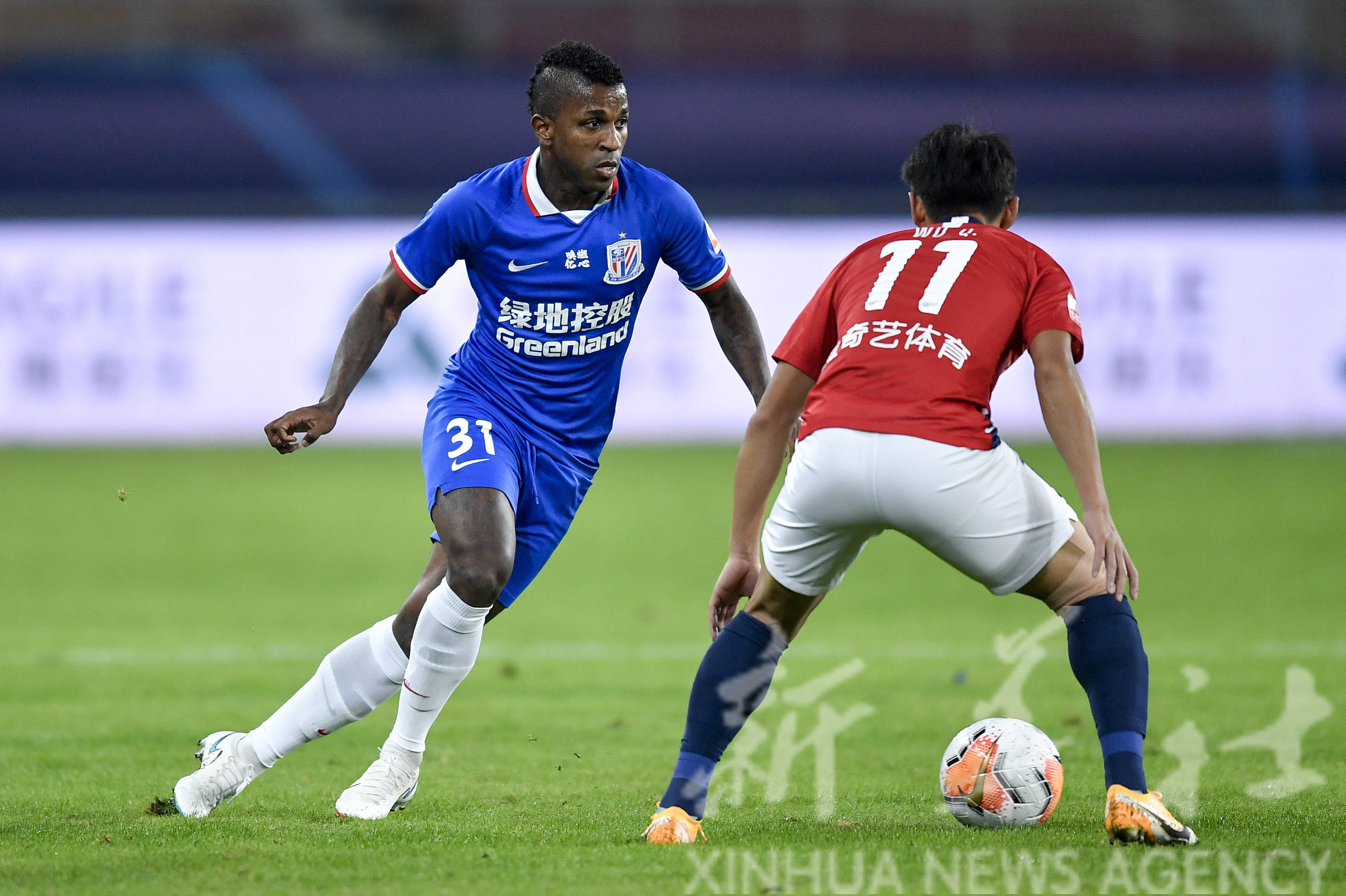 包含上海申花绿地客场不敌富贵金延边，遭遇颓势的词条