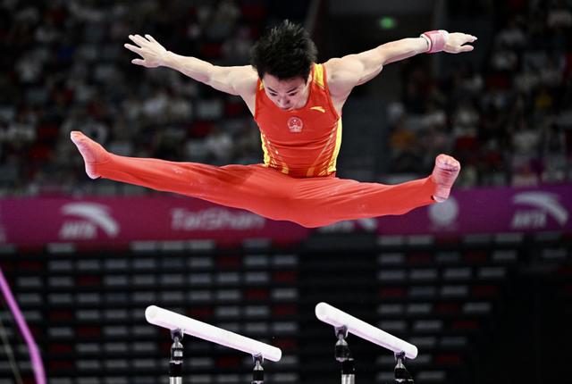 英国体操选手飞驰表现,斩获金牌(英国体操选手飞驰表现,斩获金牌的是谁) 英国体操选手飞驰表现,斩获金牌(英国体操选手飞驰表现,斩获金牌的是谁)