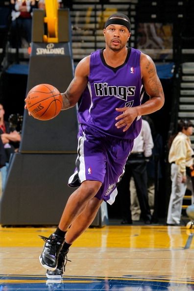 小牛年轻后卫有进步，展现出潜力赢得认可的简单介绍