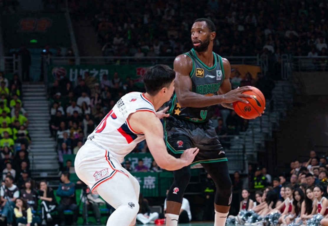 关于上海队爆发神级表现,全国篮球锦标赛被彻底压制,绝杀的信息 关于上海队爆发神级表现,全国篮球锦标赛被彻底压制,绝杀的信息