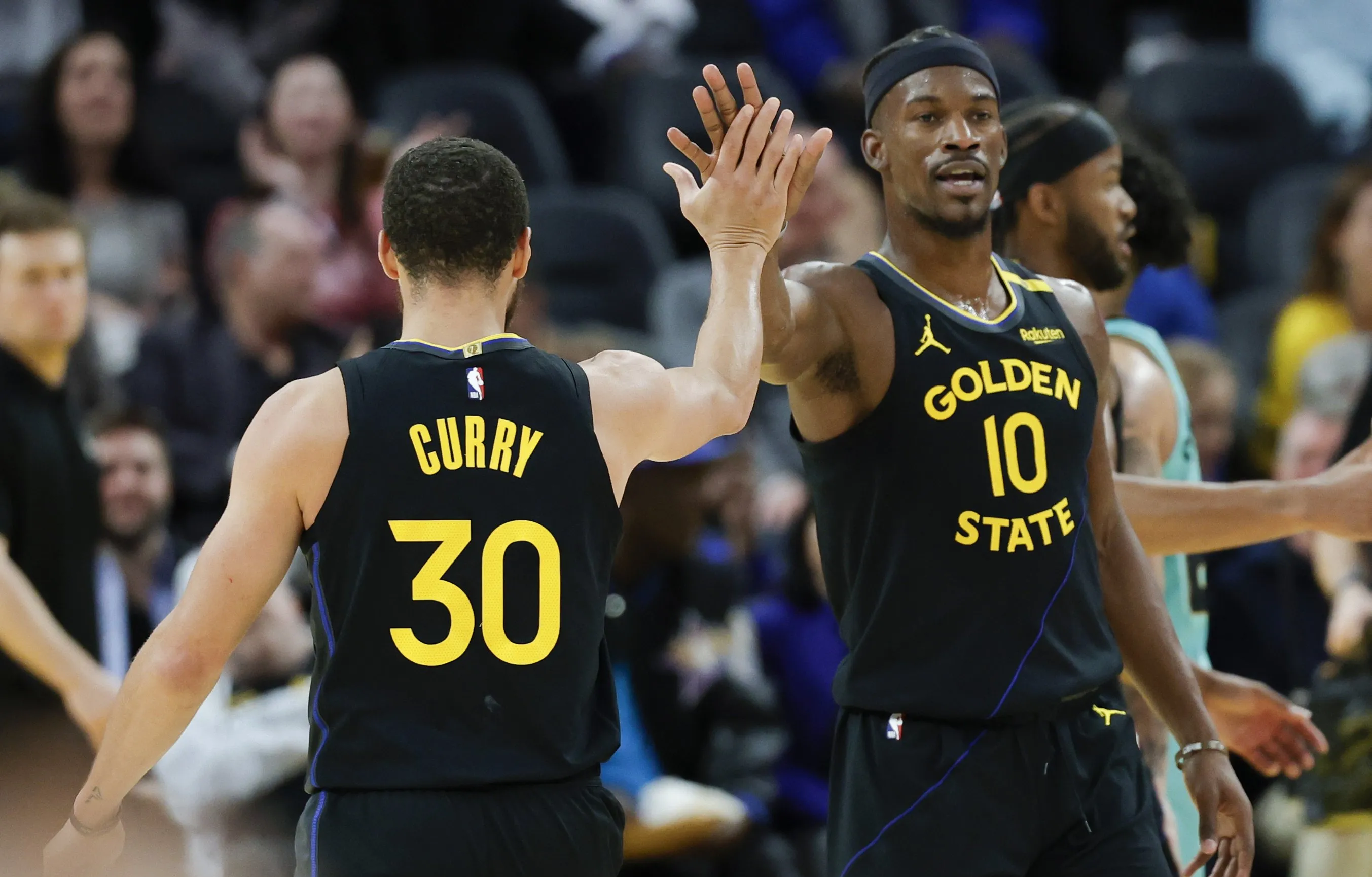 勇士遭遇三连败，湖人击败篮网