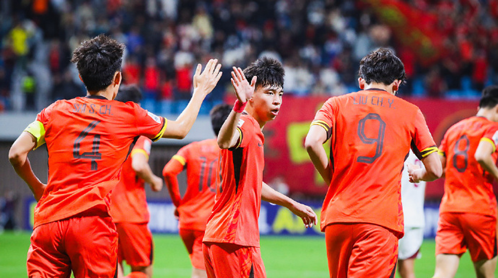 中国足球顶级联赛豪门球队间的激烈对决