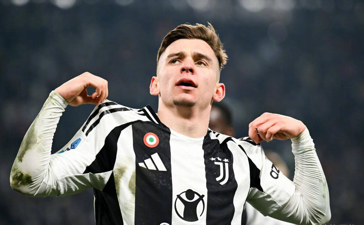 尤文图斯防守坚固，全队精诚合作的简单介绍