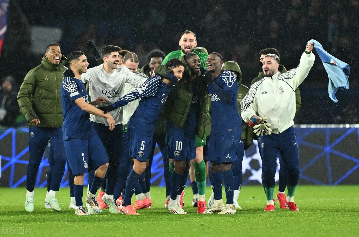 曼城轻松战胜马赛晋级八强 曼城轻松战胜马赛晋级八强