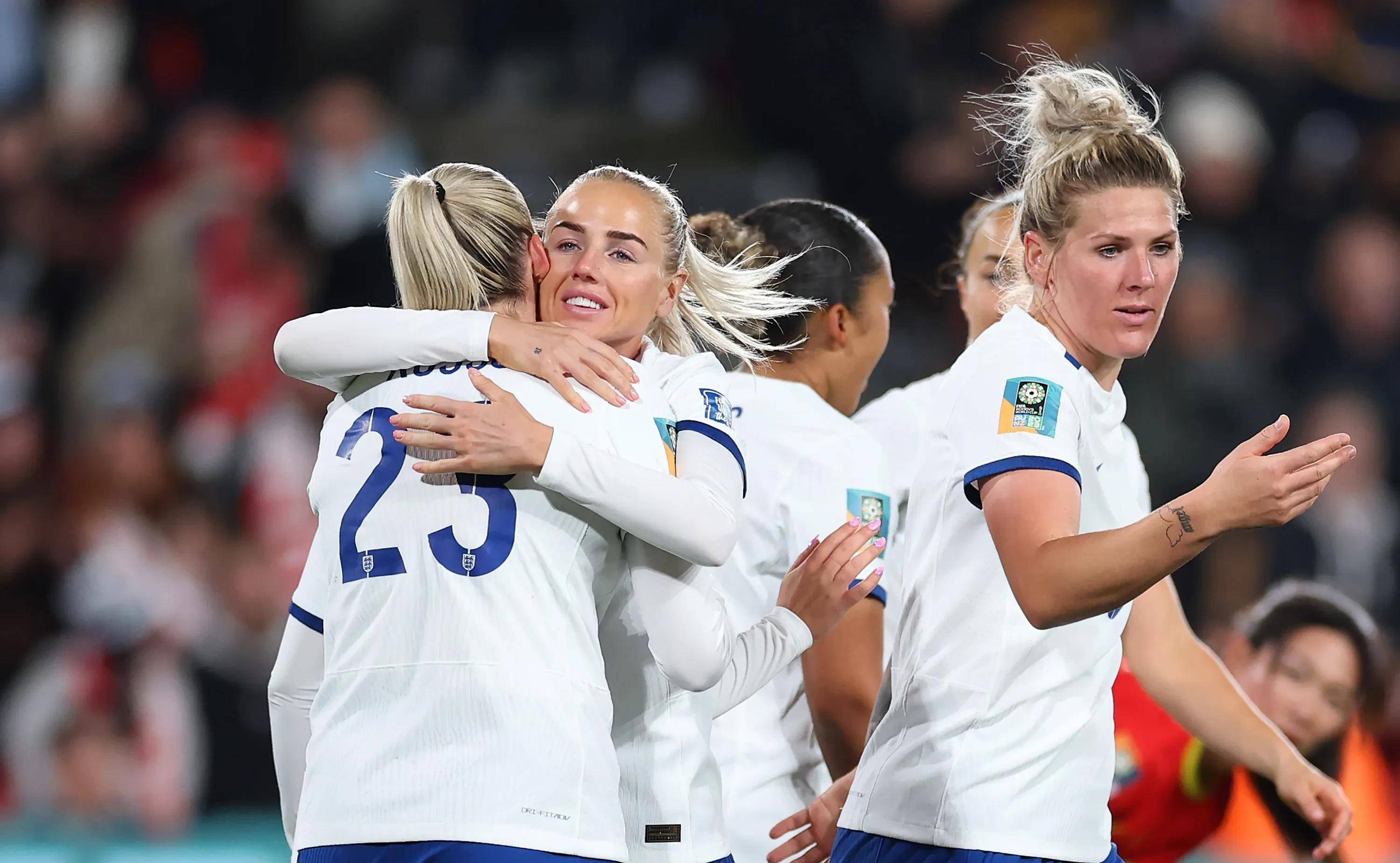 英格兰女足队员在比赛中攻入制胜球 英格兰女足队员在比赛中攻入制胜球