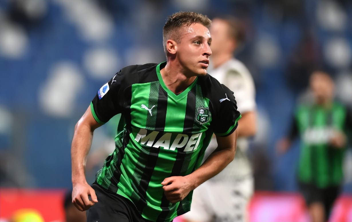 罗马客场逆转萨索洛,争冠形势稍见缓解的简单介绍 罗马客场逆转萨索洛,争冠形势稍见缓解的简单介绍