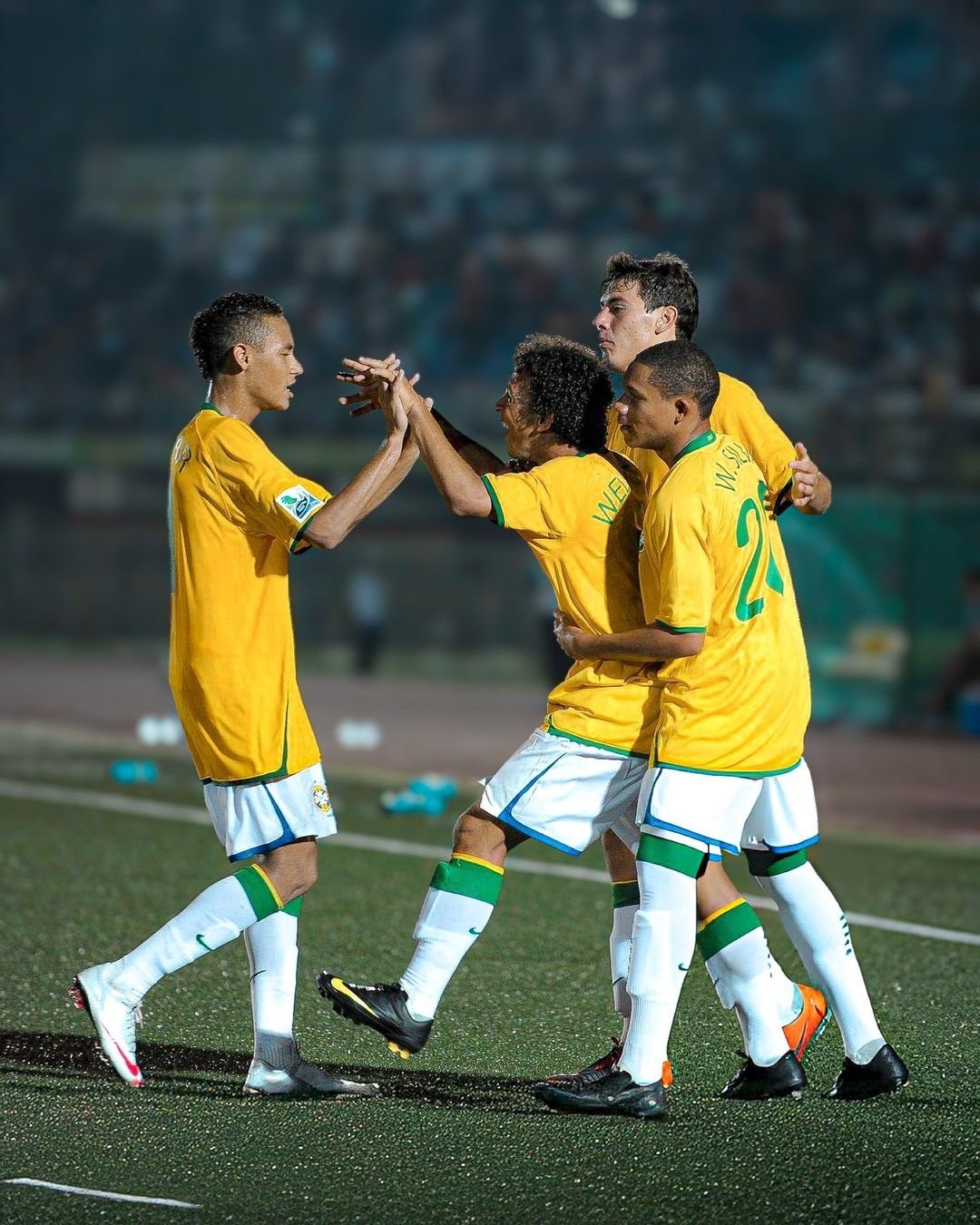 一场足球比赛带来的感动令人难以忘怀 一场足球比赛带来的感动令人难以忘怀