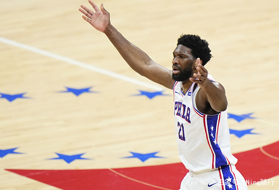 老鹰客场赢球,球队士气大振的简单介绍 老鹰客场赢球,球队士气大振的简单介绍