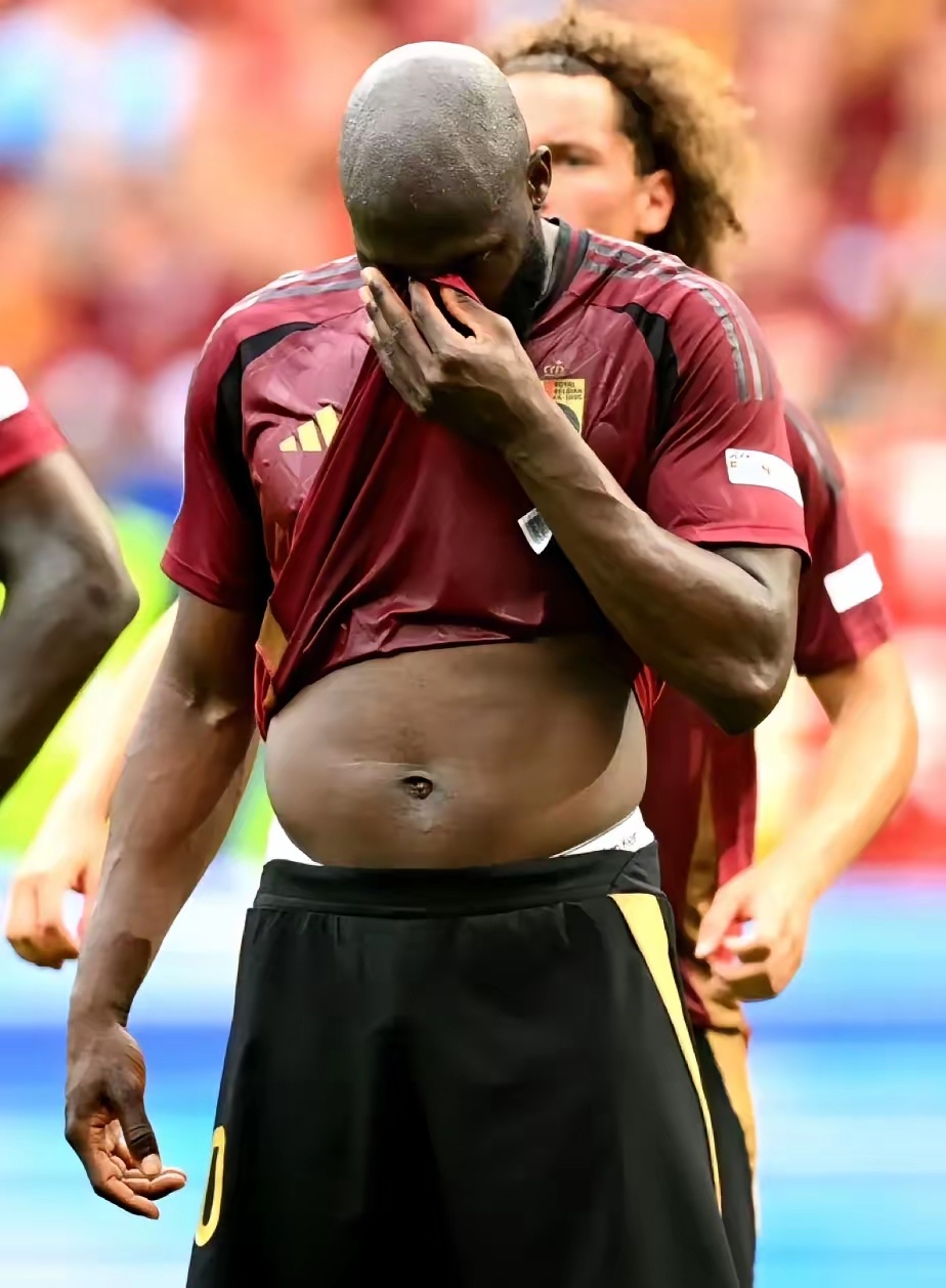 这场比赛的结果让球迷们意外而兴奋 这场比赛的结果让球迷们意外而兴奋