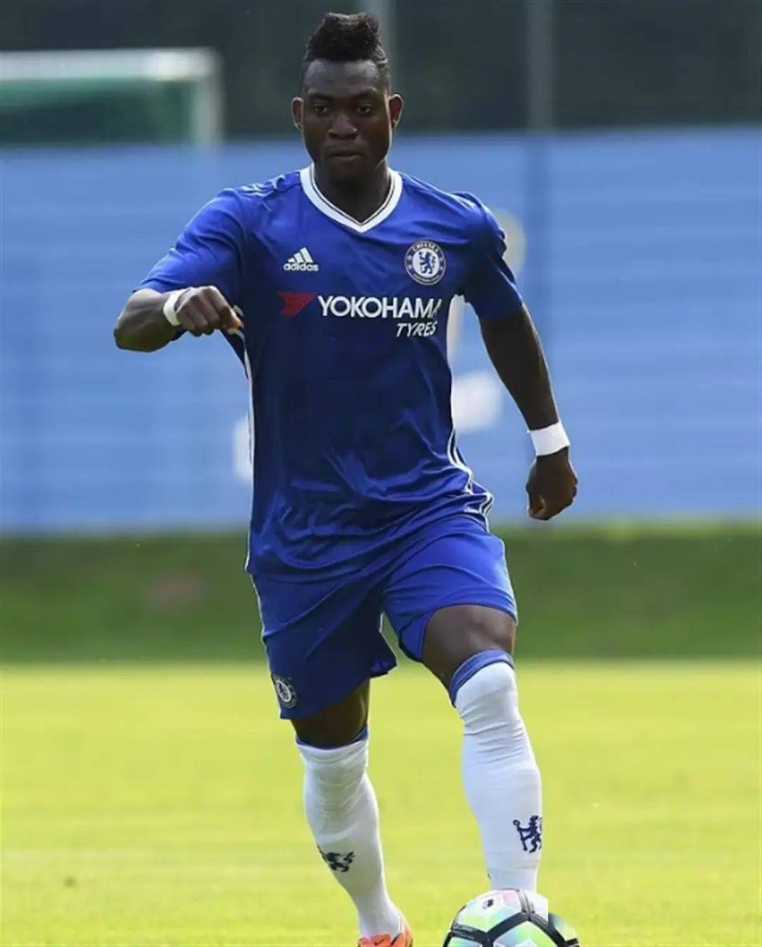 智利前锋在土超联赛打入绝杀进球