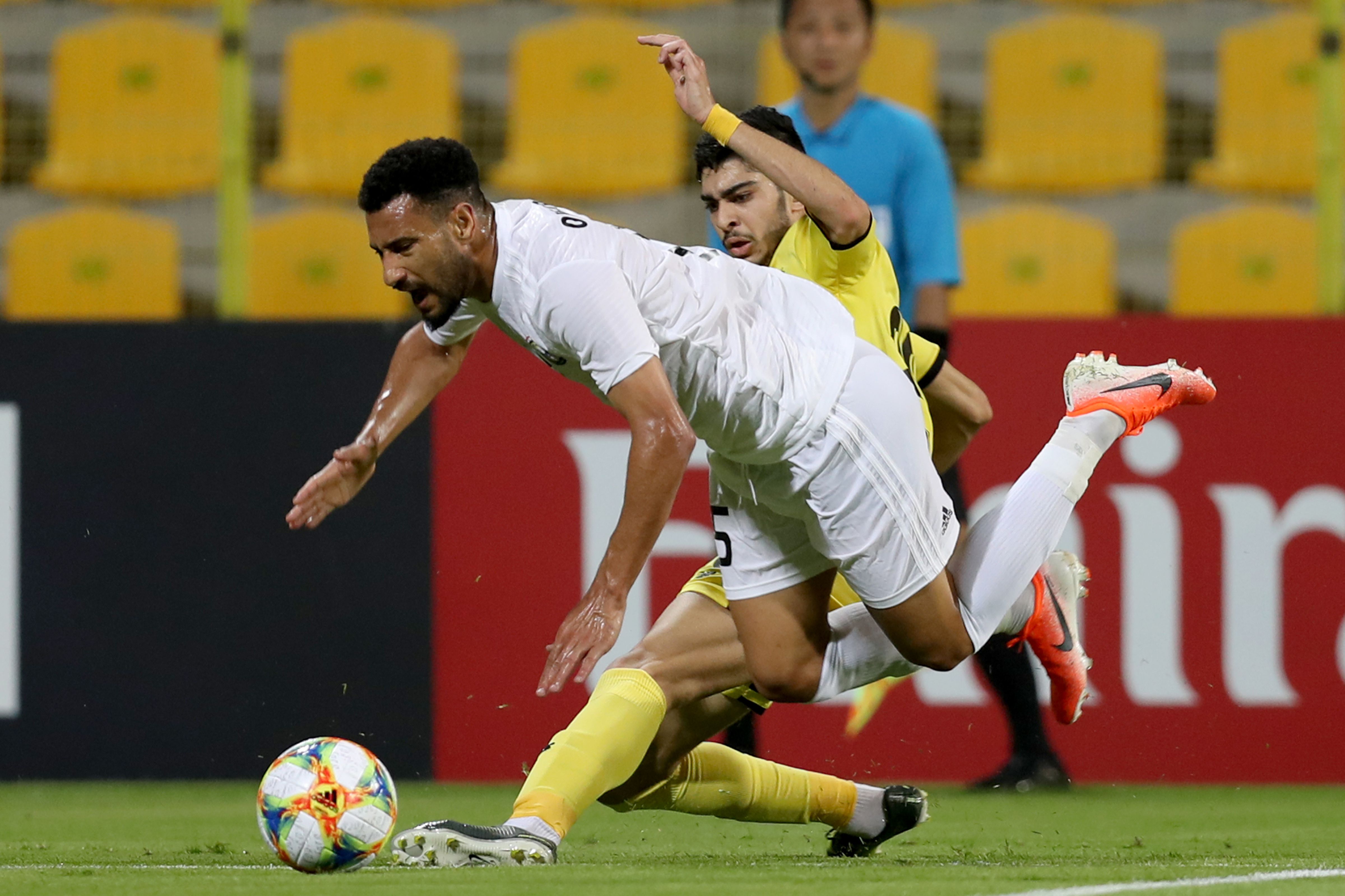 包含罗马签下射手阿尔卡西亚提升球队进攻火力的词条