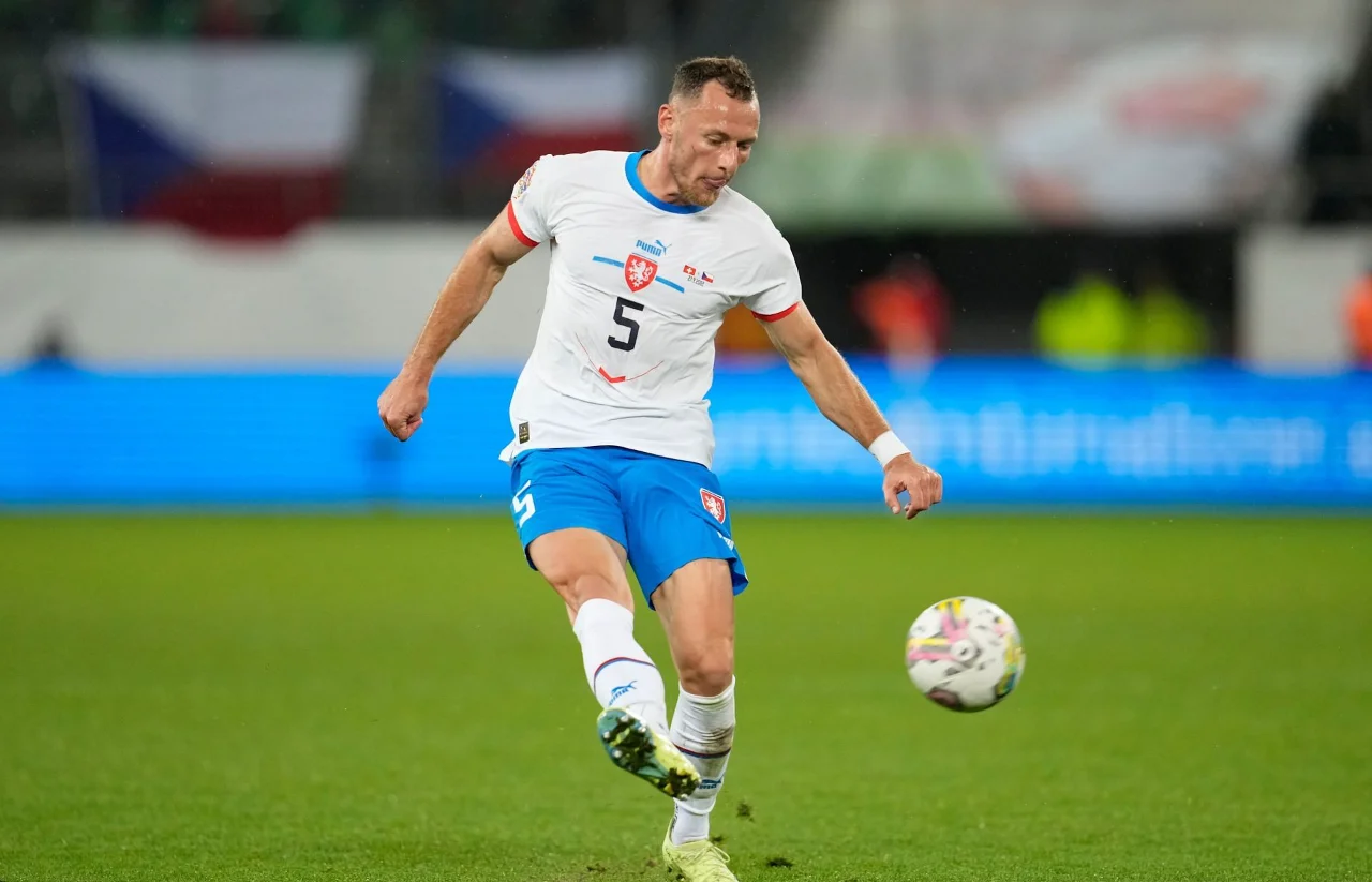 澳洲杯篮球赛决战在即,冠军之战一触即发 澳洲杯篮球赛决战在即,冠军之战一触即发