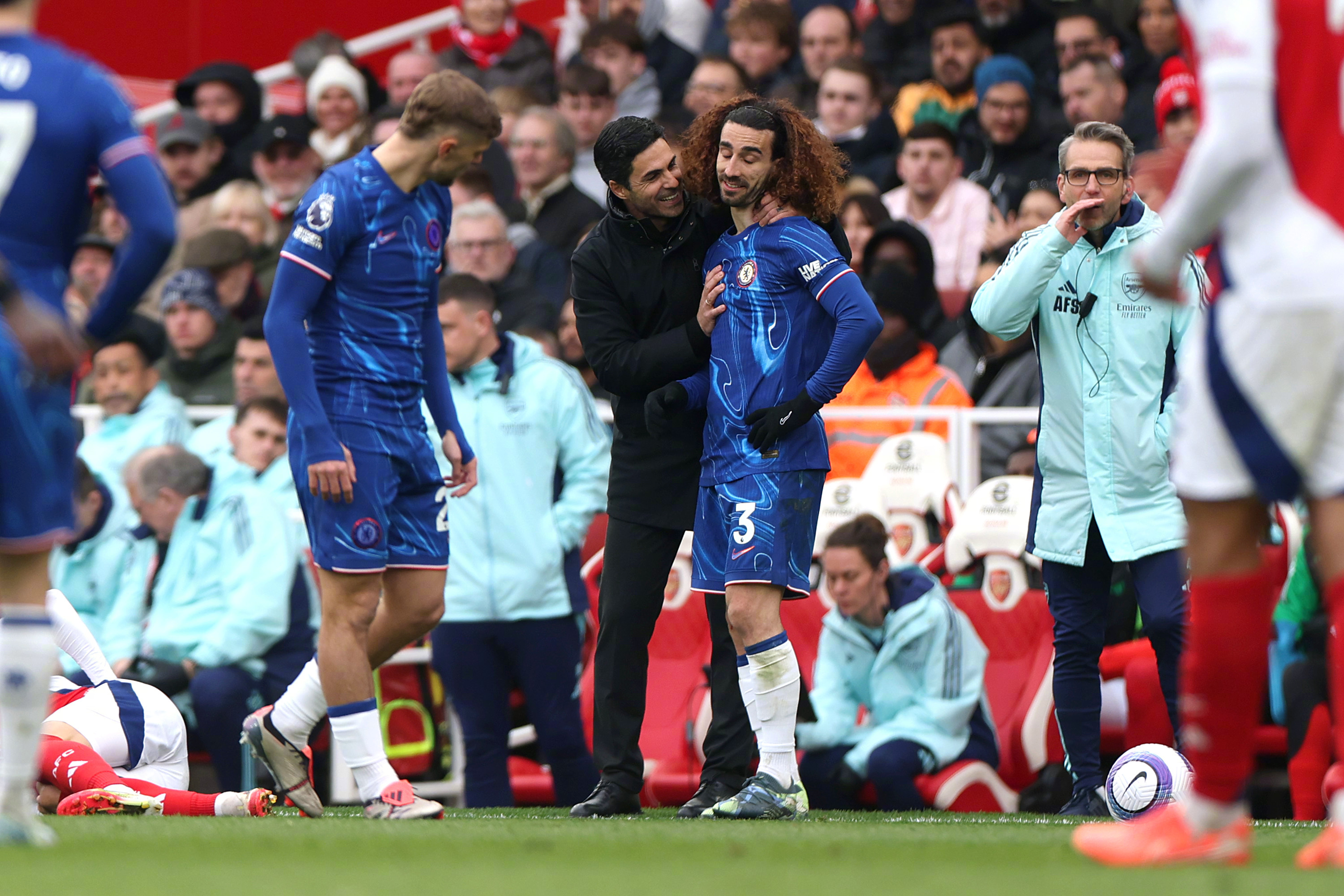 英格兰队与乌克兰队交锋，精彩对决即将打响