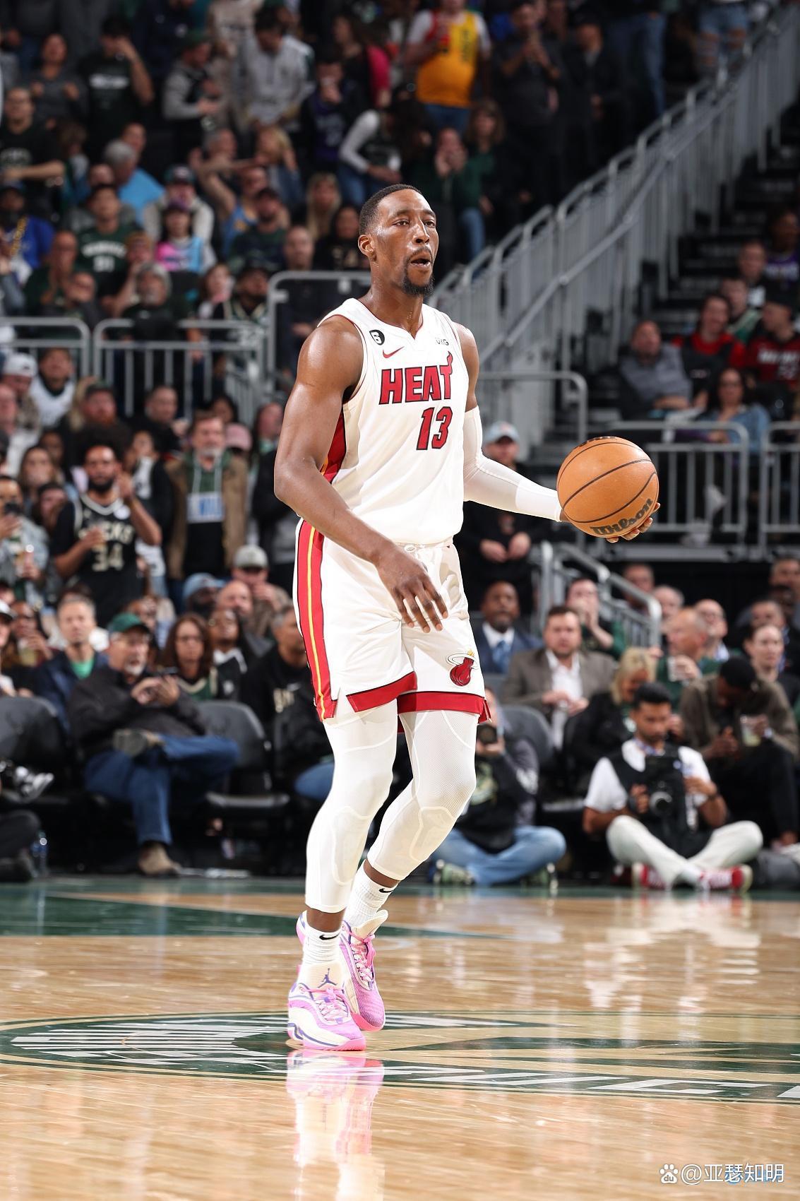 热火大胜活塞，保持不败纪录的简单介绍