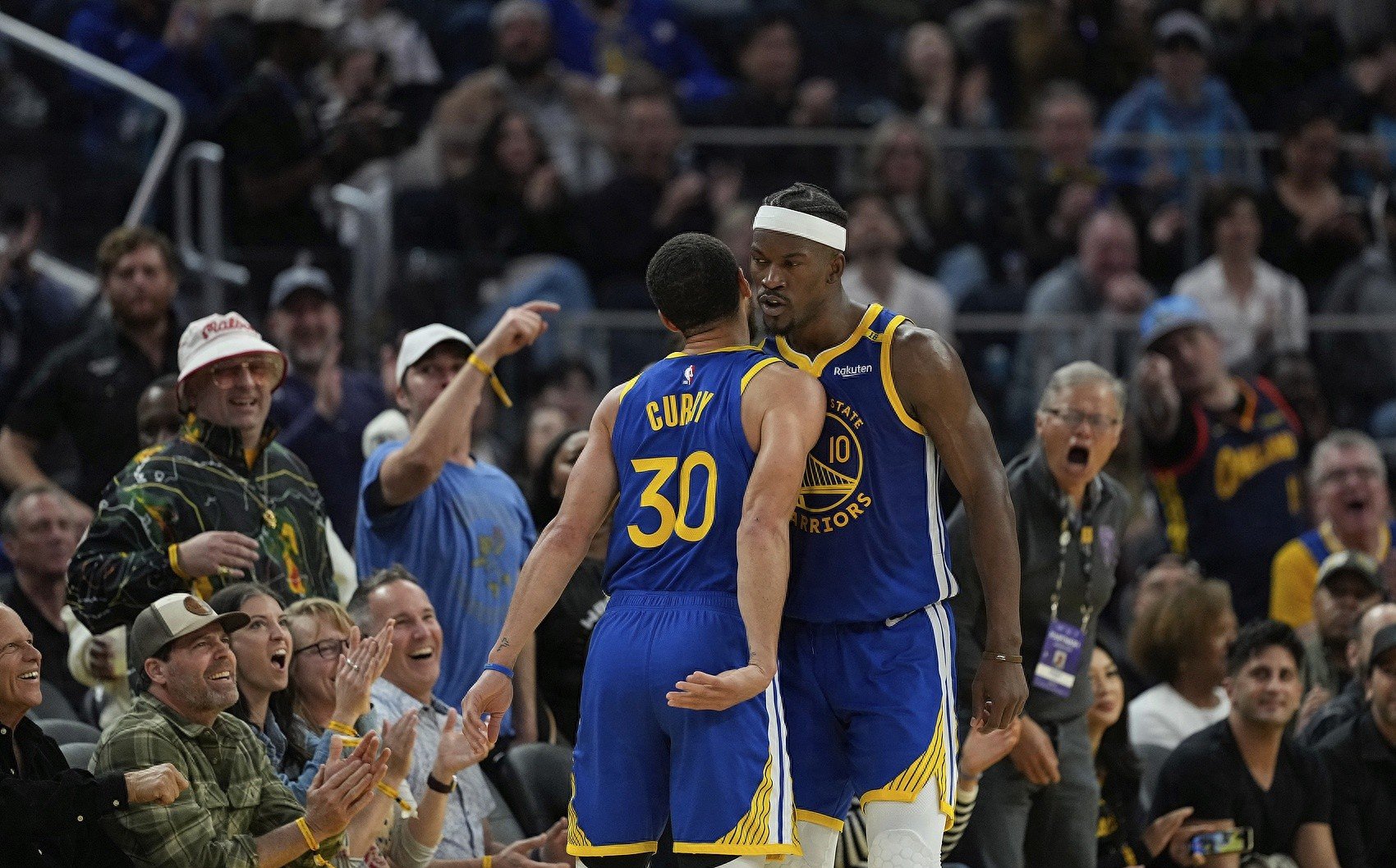 开拓者击败掘金取得连胜 开拓者击败掘金取得连胜