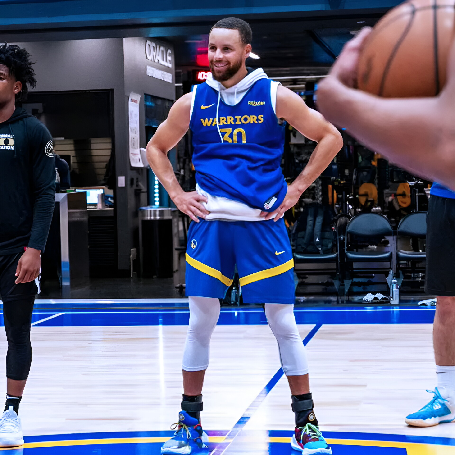 勇士队客场逆袭爵士队,继续不败 勇士队客场逆袭爵士队,继续不败