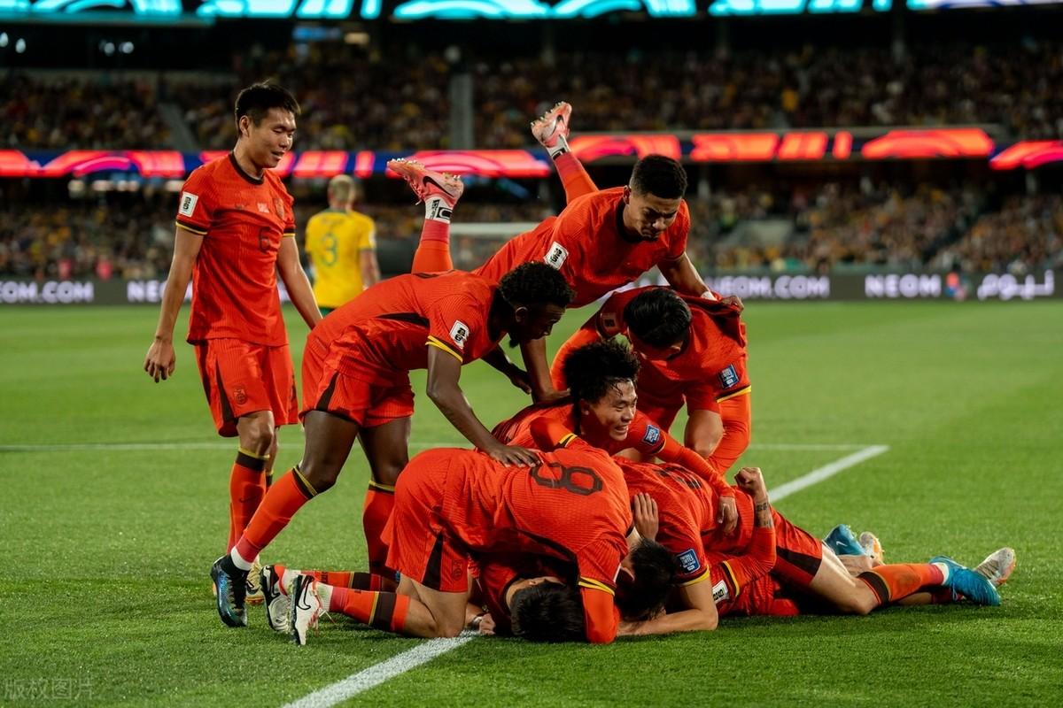 国际足球赛事带动了球迷们的热情