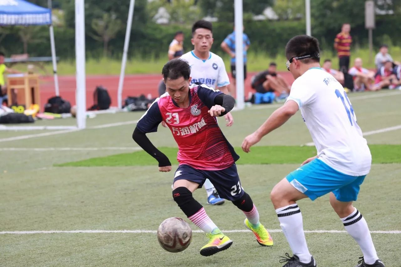 欧洲足球热点战报，球迷心情百感交集的简单介绍