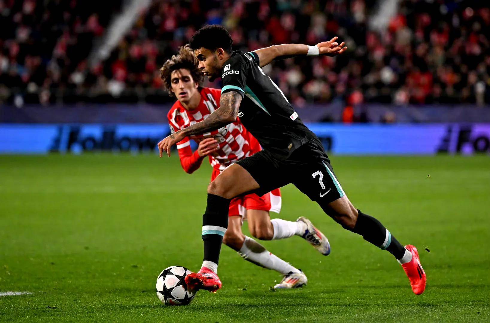 包含欧预赛激情进行中,球场上一幕幕扣人心弦的词条 包含欧预赛激情进行中,球场上一幕幕扣人心弦的词条