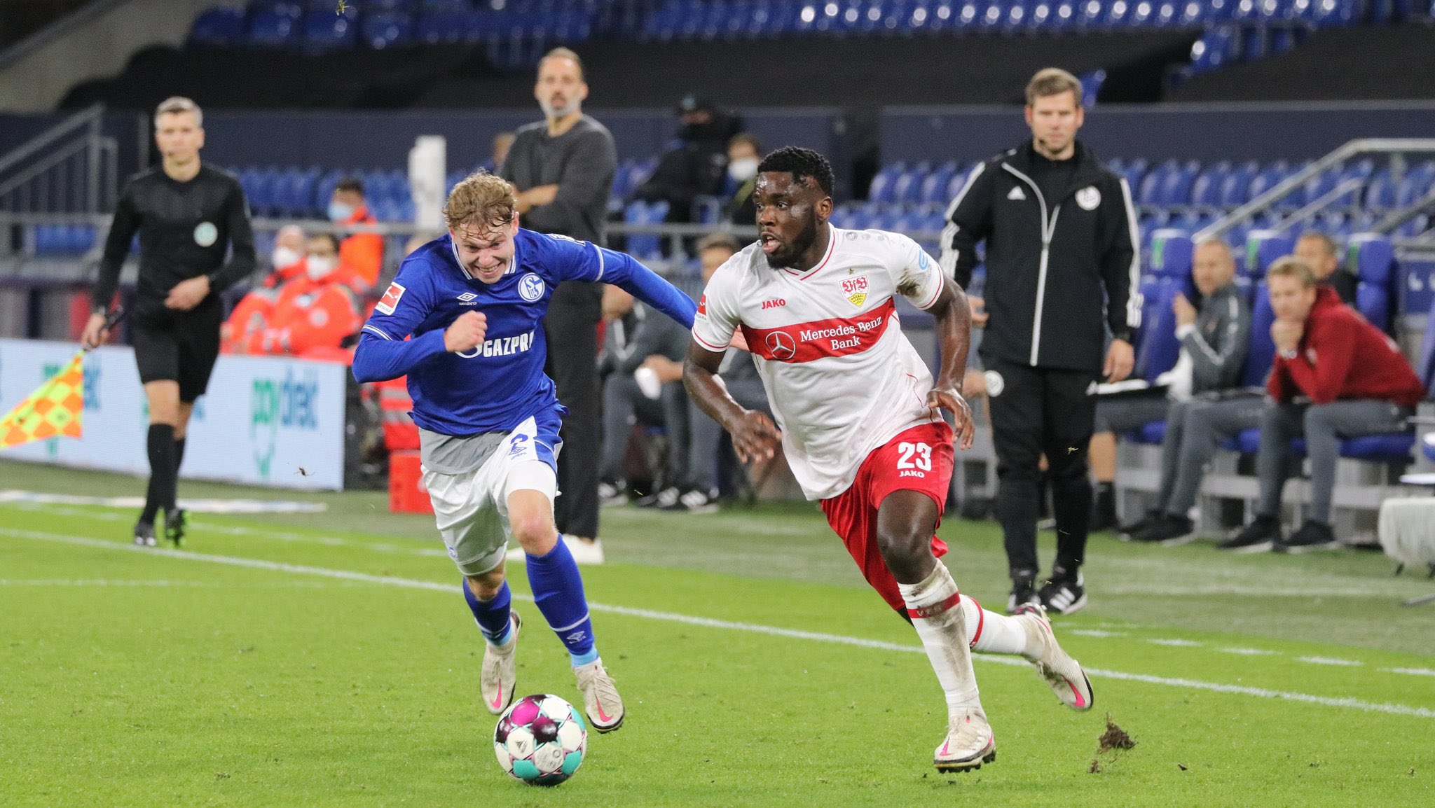 沙尔克遭遇主场失利，保级形势严峻的简单介绍