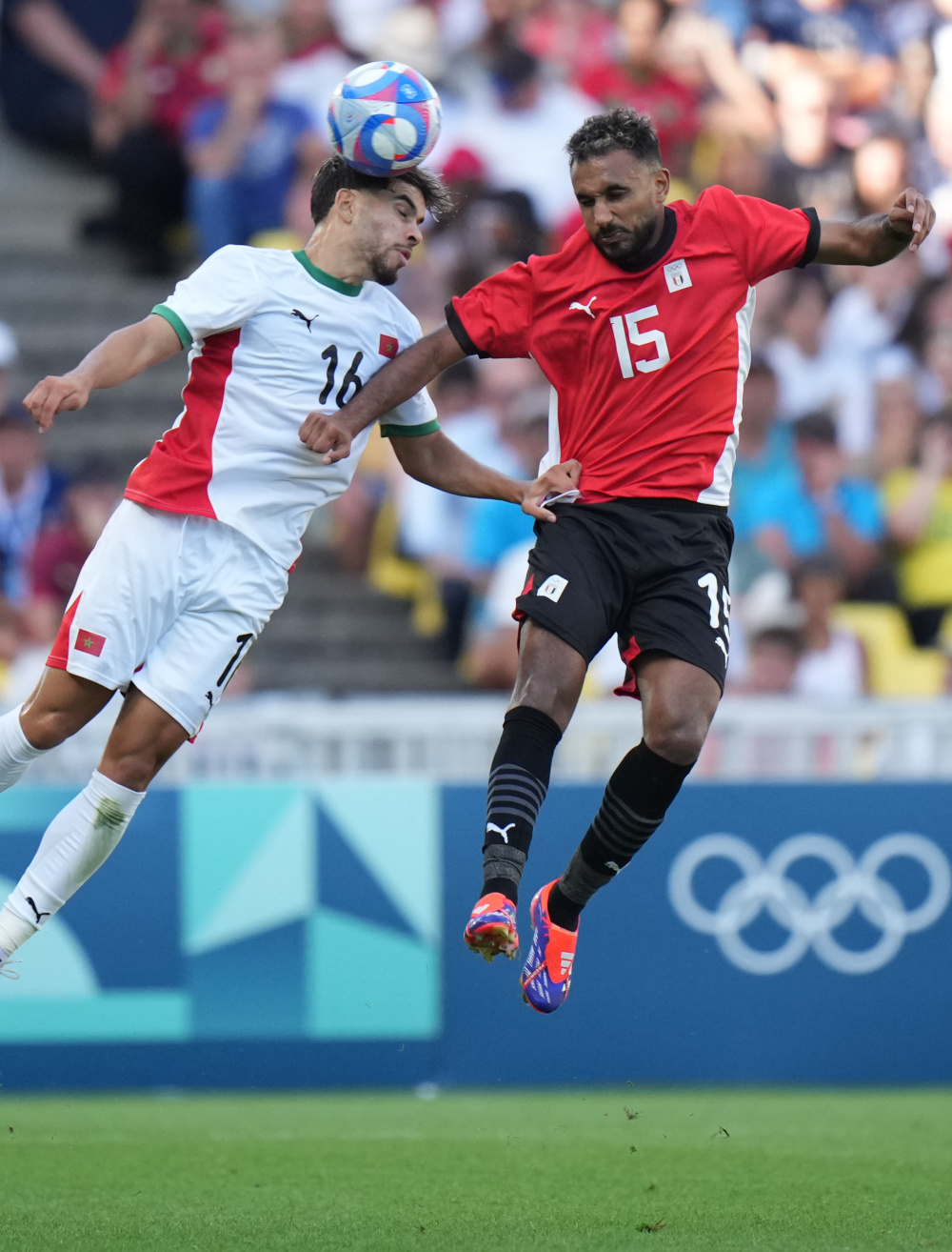 摩洛哥队在非洲篮球赛中夺冠