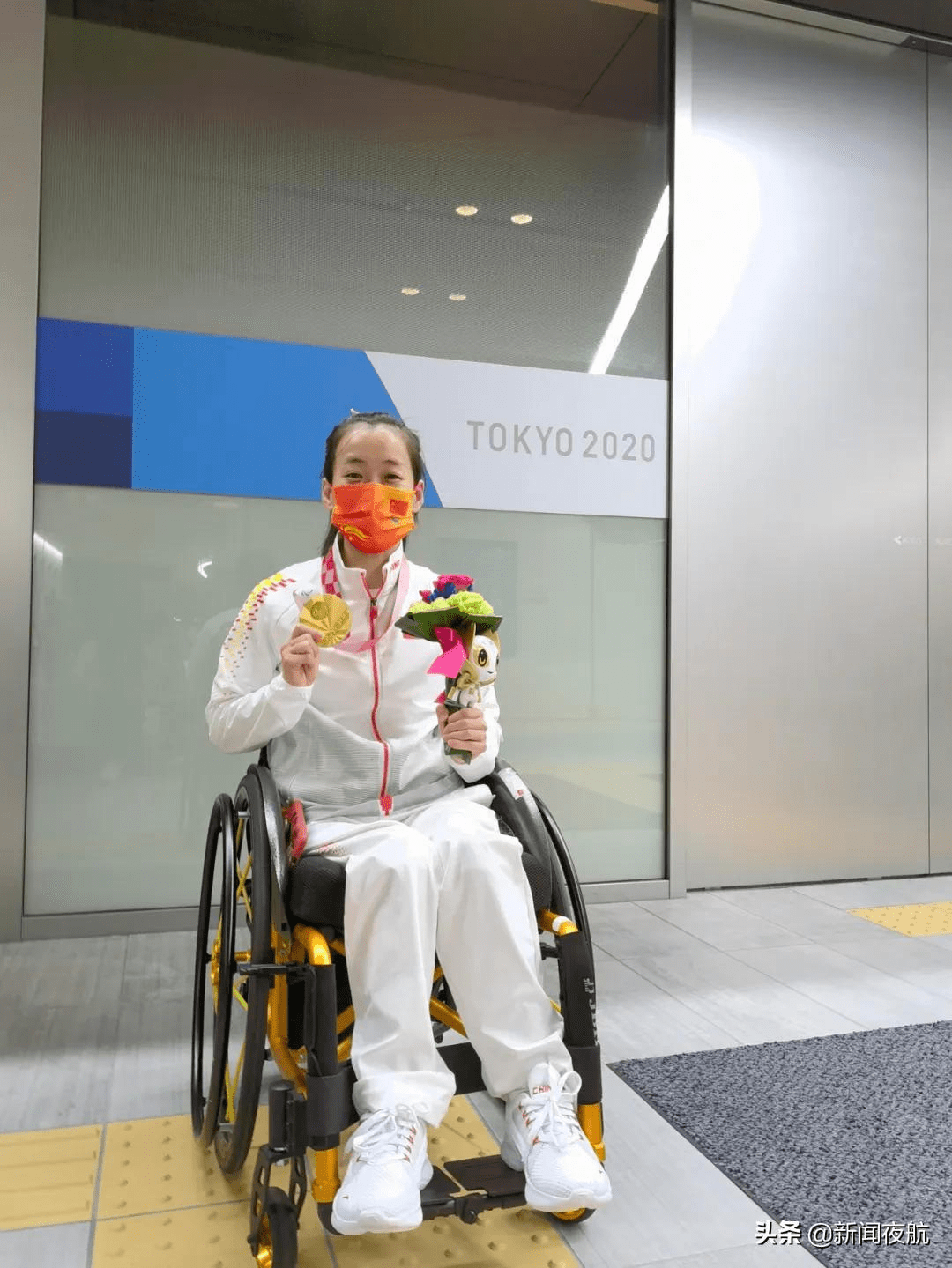 阿尔巴尼亚选手勇夺金牌,喜迎胜利 阿尔巴尼亚选手勇夺金牌,喜迎胜利