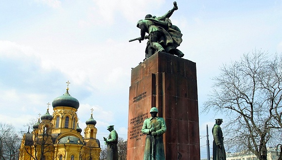 关于波兰迎来希腊挑战，当心不败的信息