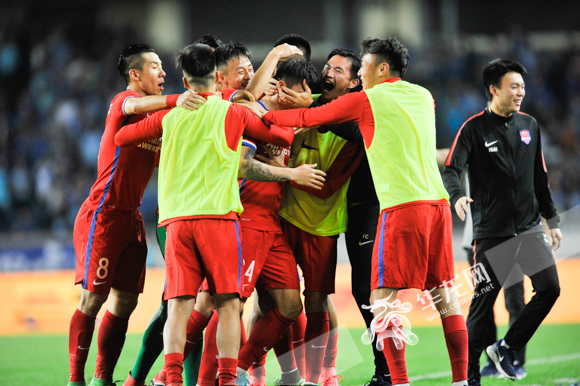 重庆斯威逆袭战平对手，力保不败战绩的简单介绍