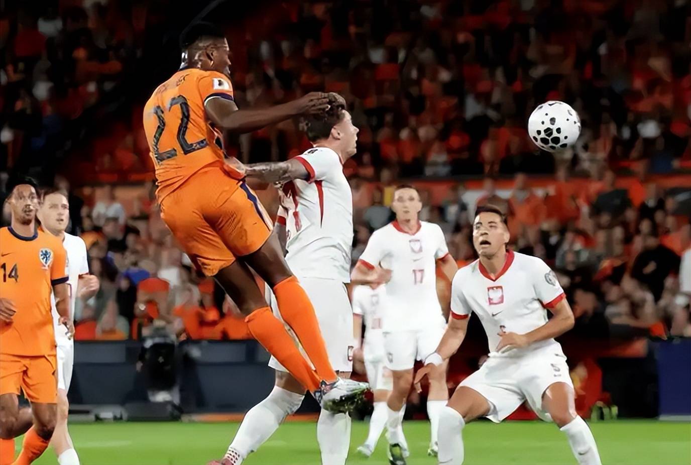 瑞典不敌斯洛伐克，欧预赛首轮败局